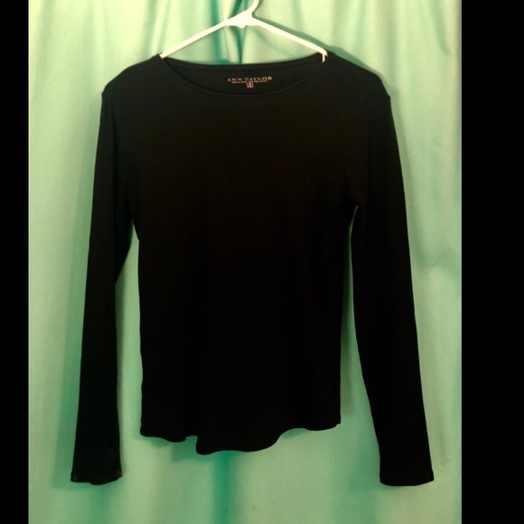 Ann Taylor Tops - Women’s Anne Taylor Solid Long Sleeve